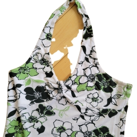 2 tank top 1 BP ribbed tee, 1 reitmans petite - Picture 3 of 5